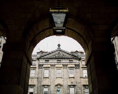 THROUGH AN EDINBURGH ARCH