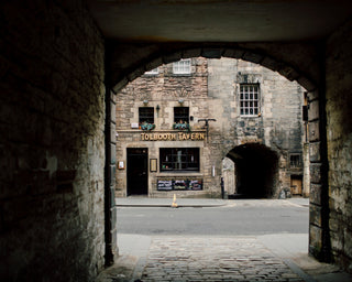 THROUGH AN EDINBURGH PASSAGE