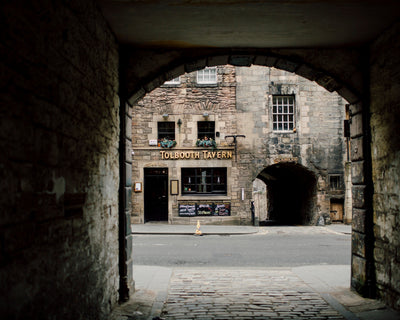 THROUGH AN EDINBURGH PASSAGE