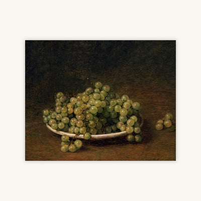 WHITE GRAPES ON A PLATE — Primary Image