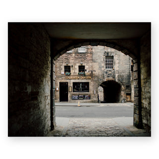 through-an-edinburgh-passage-art-print_Featured